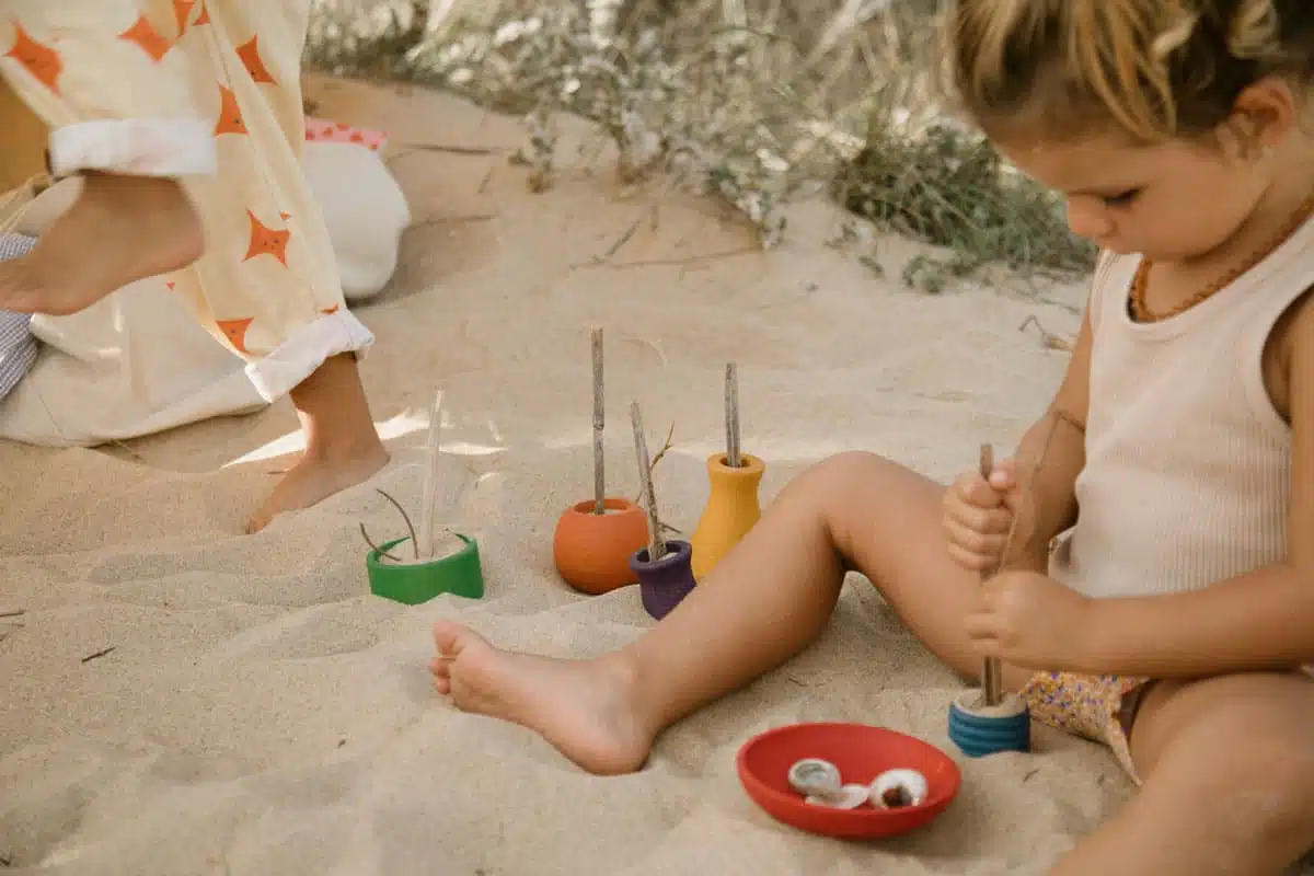 Pots arc-en-ciel en bois – Grapat – Image 2