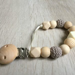 Attache tétine Pralognan-la-vanoise taupe-blanc