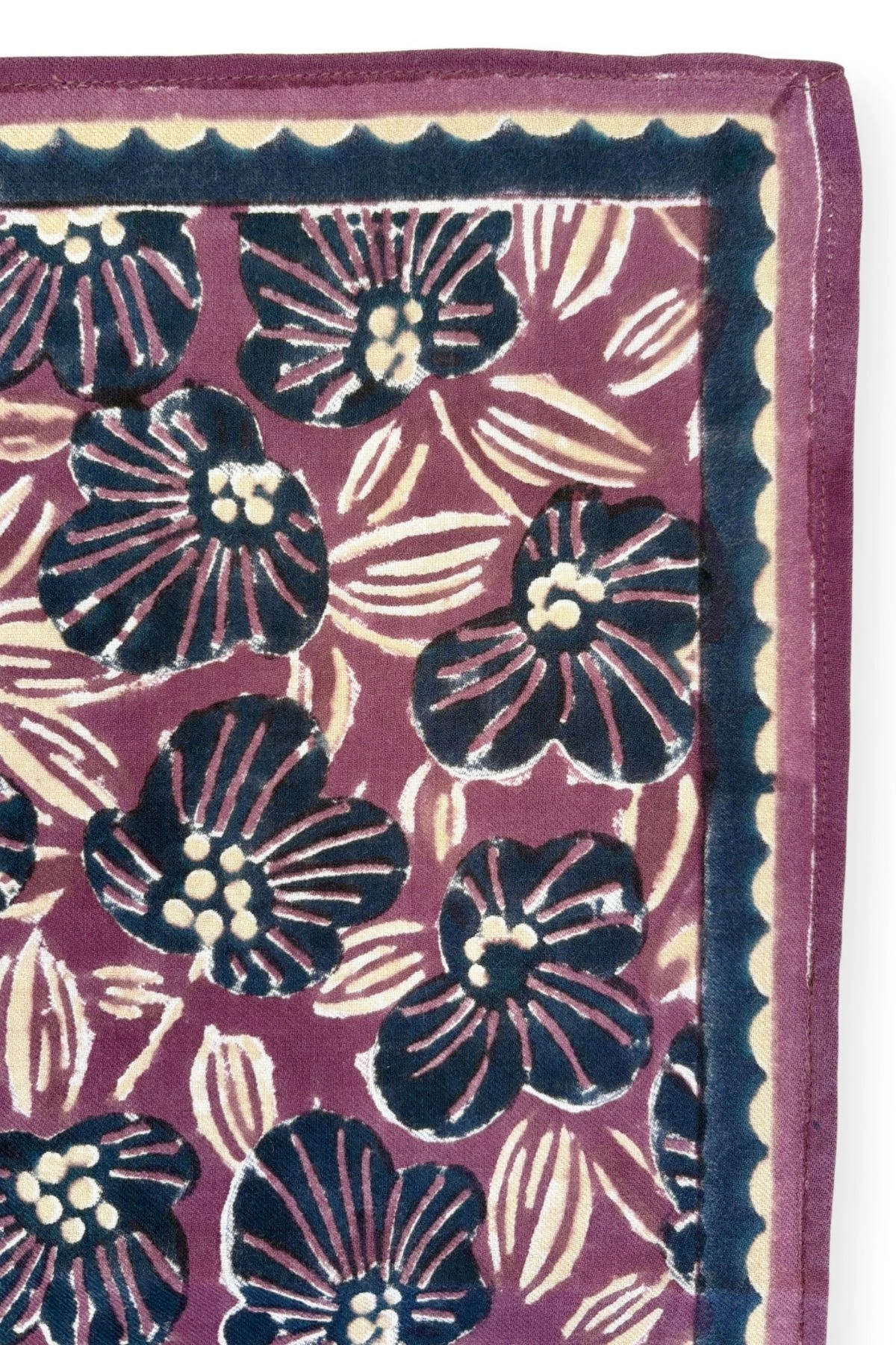 Big Foulard Latika Amaryllis | Cassis – Image 2