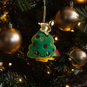 DÉCORATION DE NOËL EN PELUCHE – Sapin
