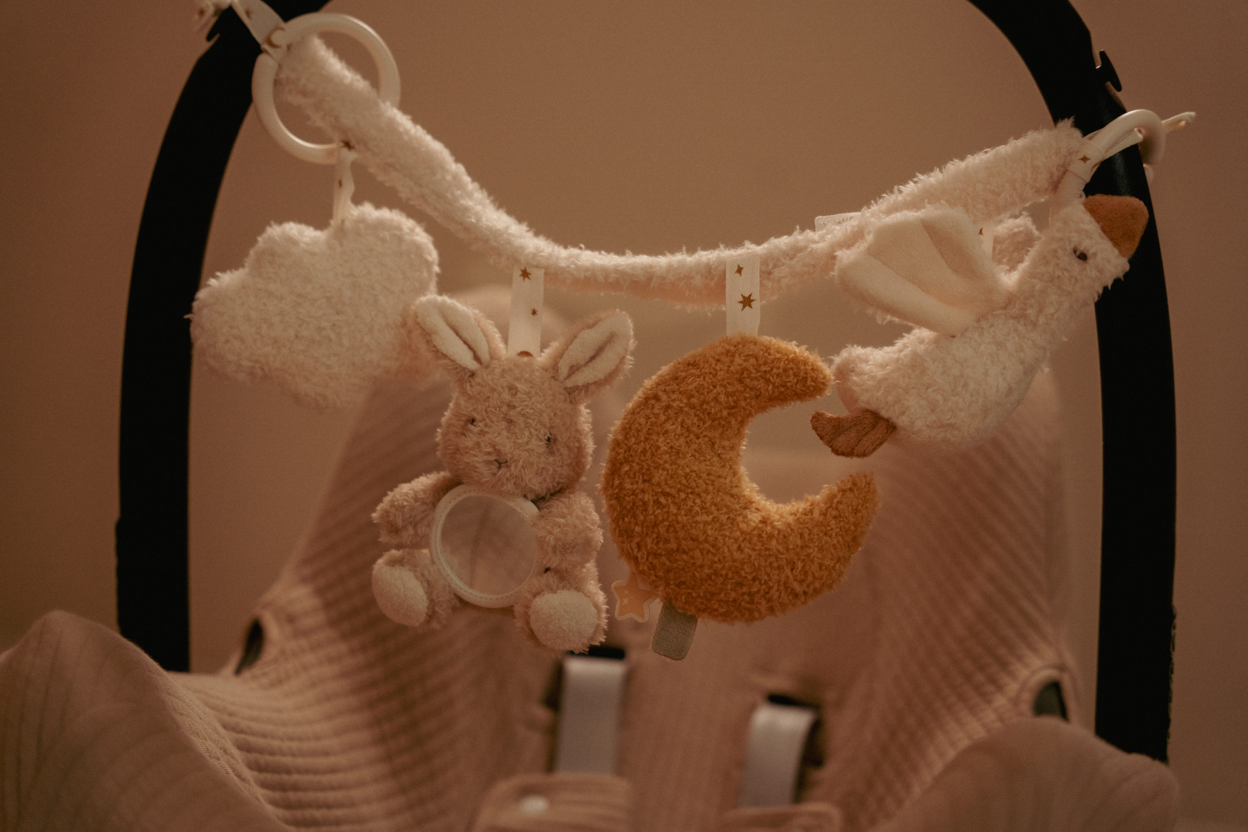 Chaîne d’activités pour poussette | Newborn naturals – Image 6