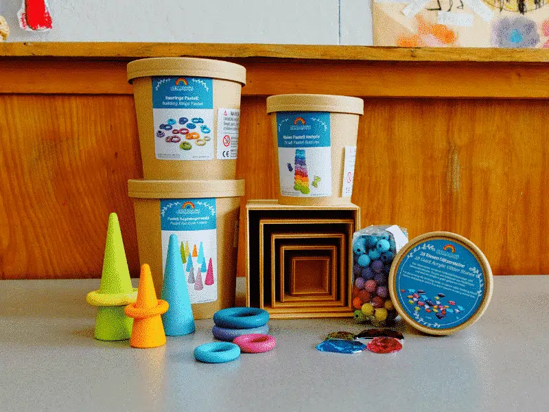 Coffret découverte – Pièces détachées pour un groupe (loose parts) pastel
